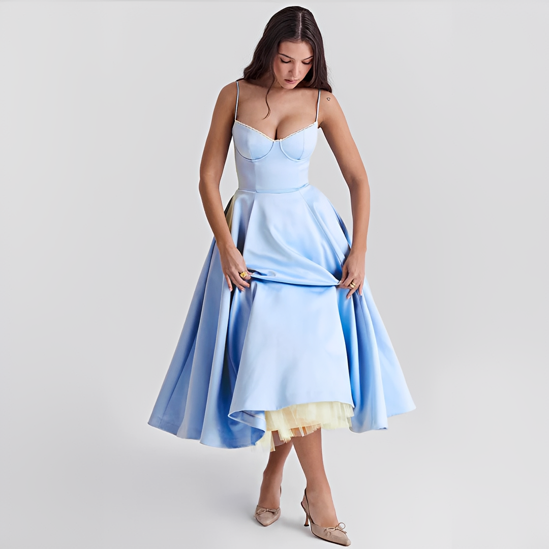 Zendaya - Robe Chic à Double Épaisseur