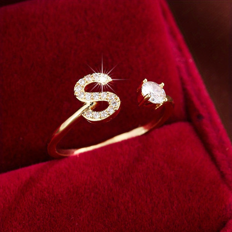 Nova – Bague ouverte moderne avec initiale et zircon