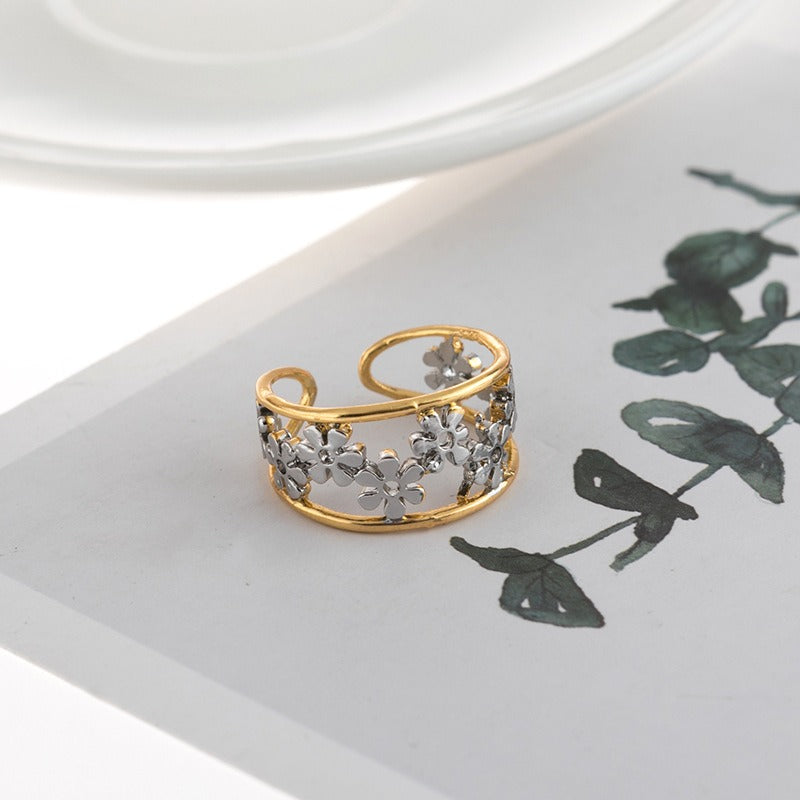 Merina – Bague asymétrique en marguerite