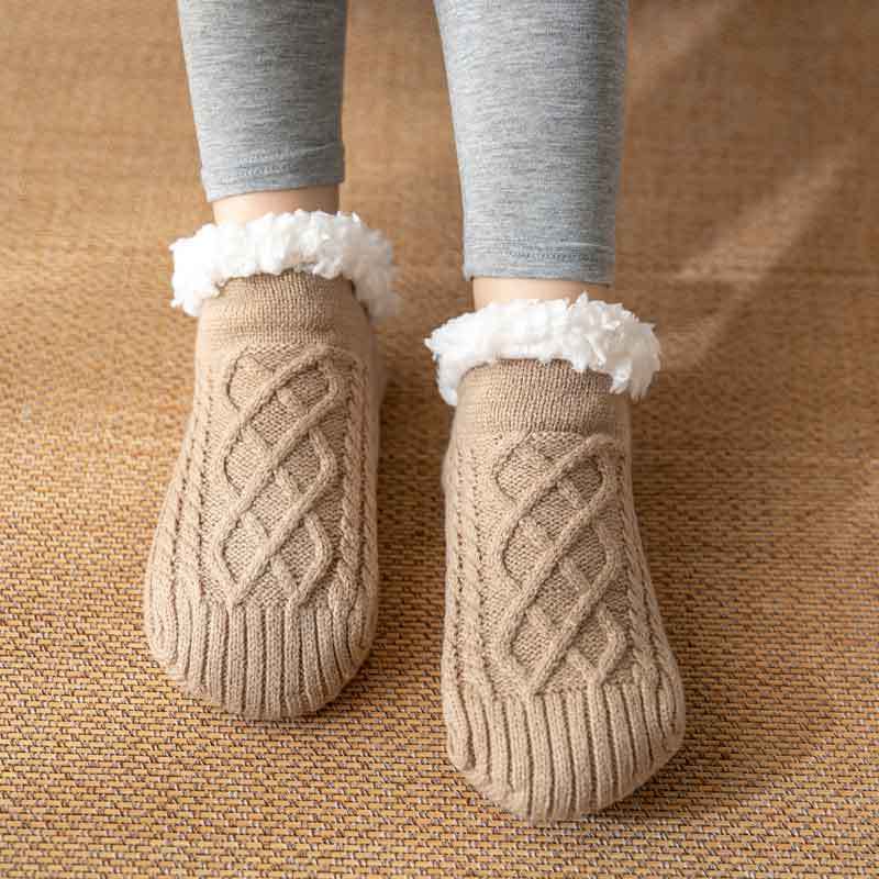 Raquel - Chaussettes douces en peluche avec semelle antidérapante pour femmes pendant l'hiver