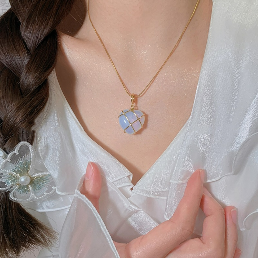 Collier en cœur de pierre précieuse - collier en cœur de princesse
