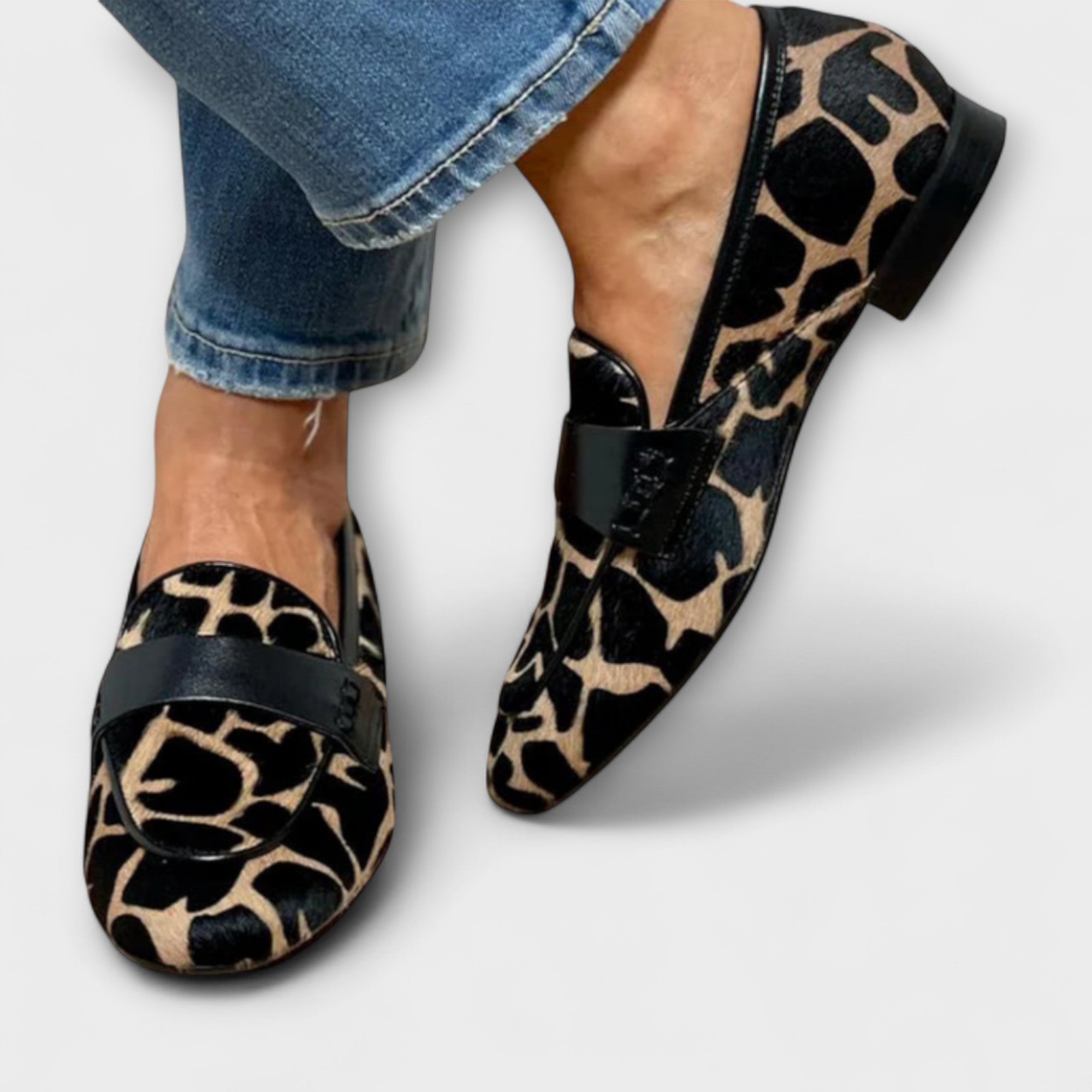 Claire – Loafers Classiques au Design Animalier