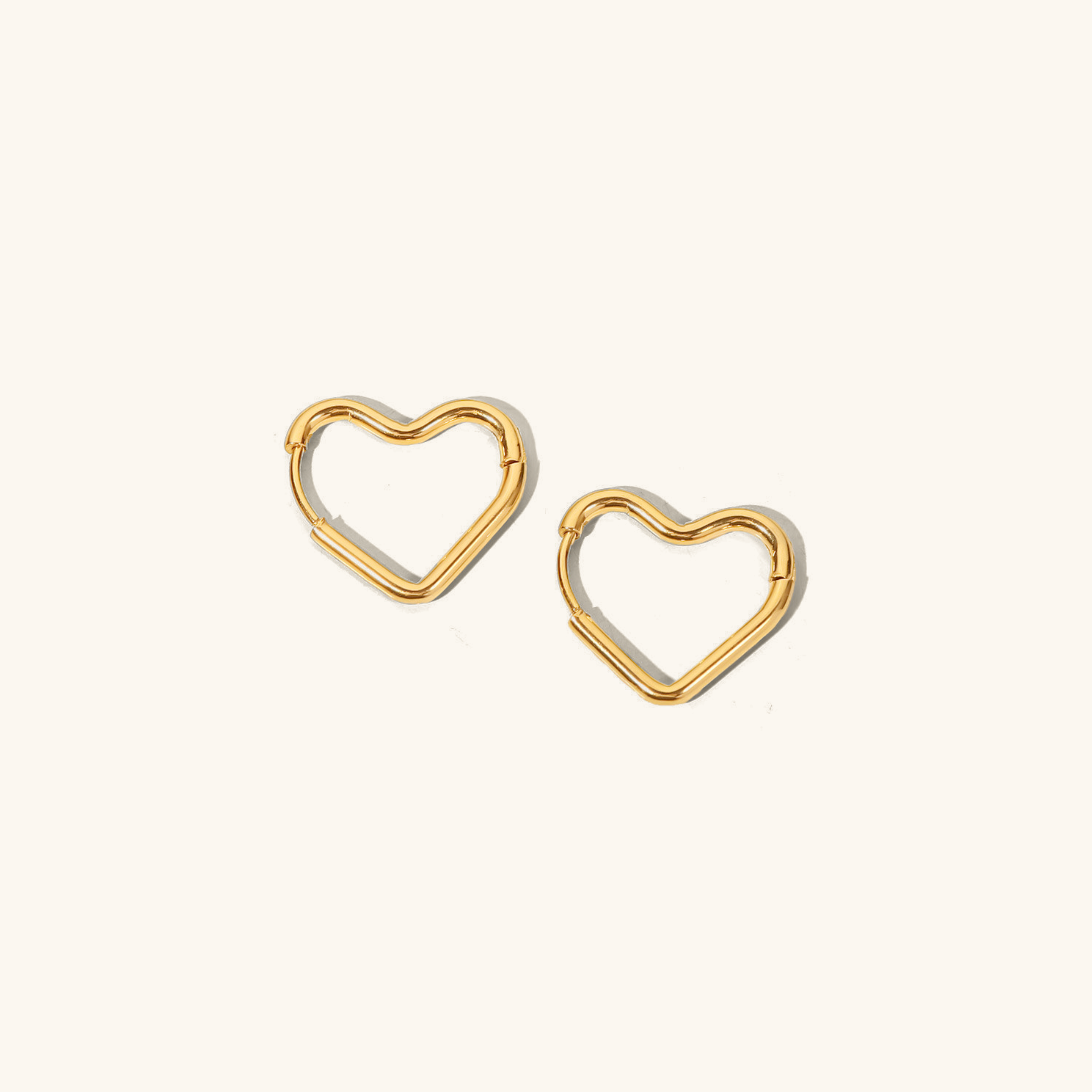 Liana – Boucles d'oreilles en forme de cœur
