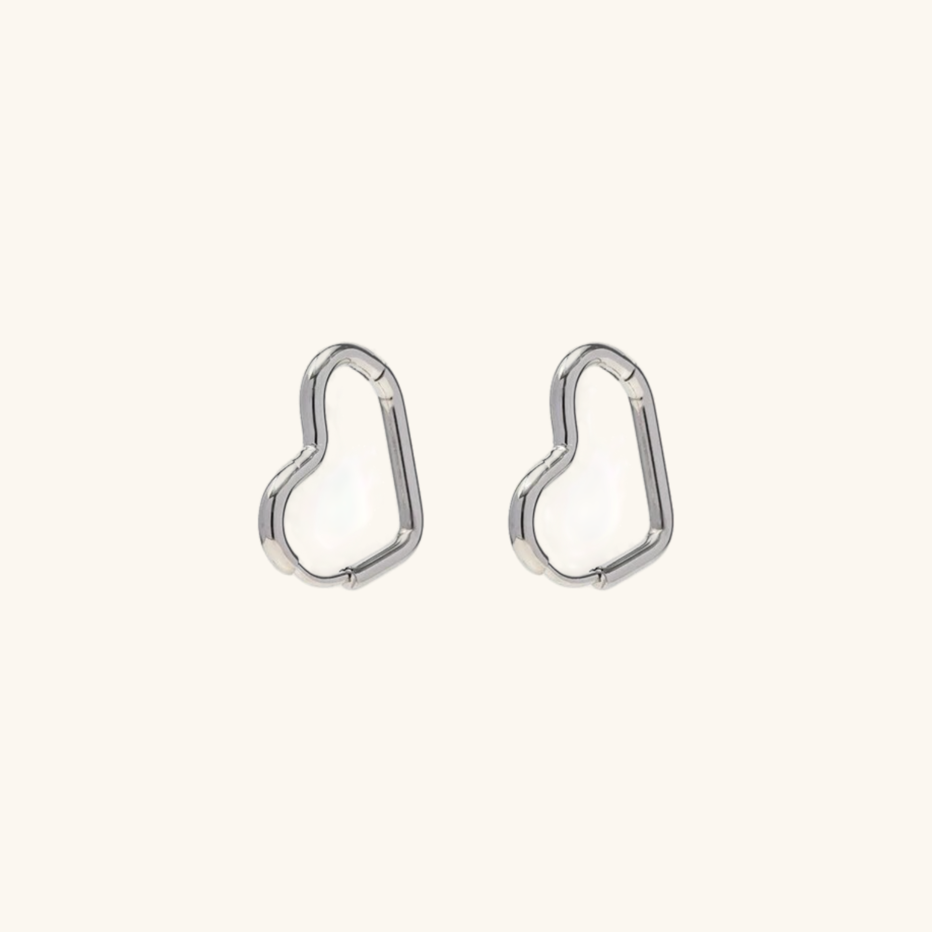 Liana – Boucles d'oreilles en forme de cœur