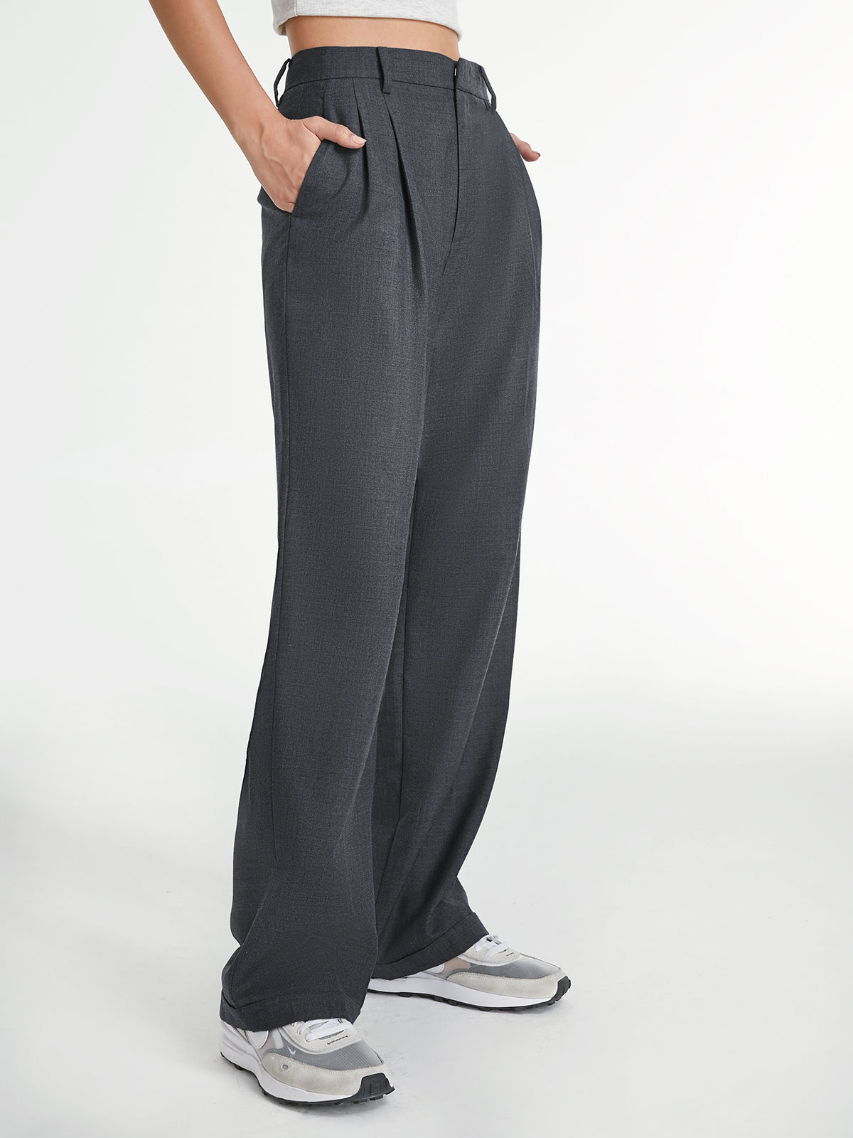 Amira – Juste Pantalon de Costume