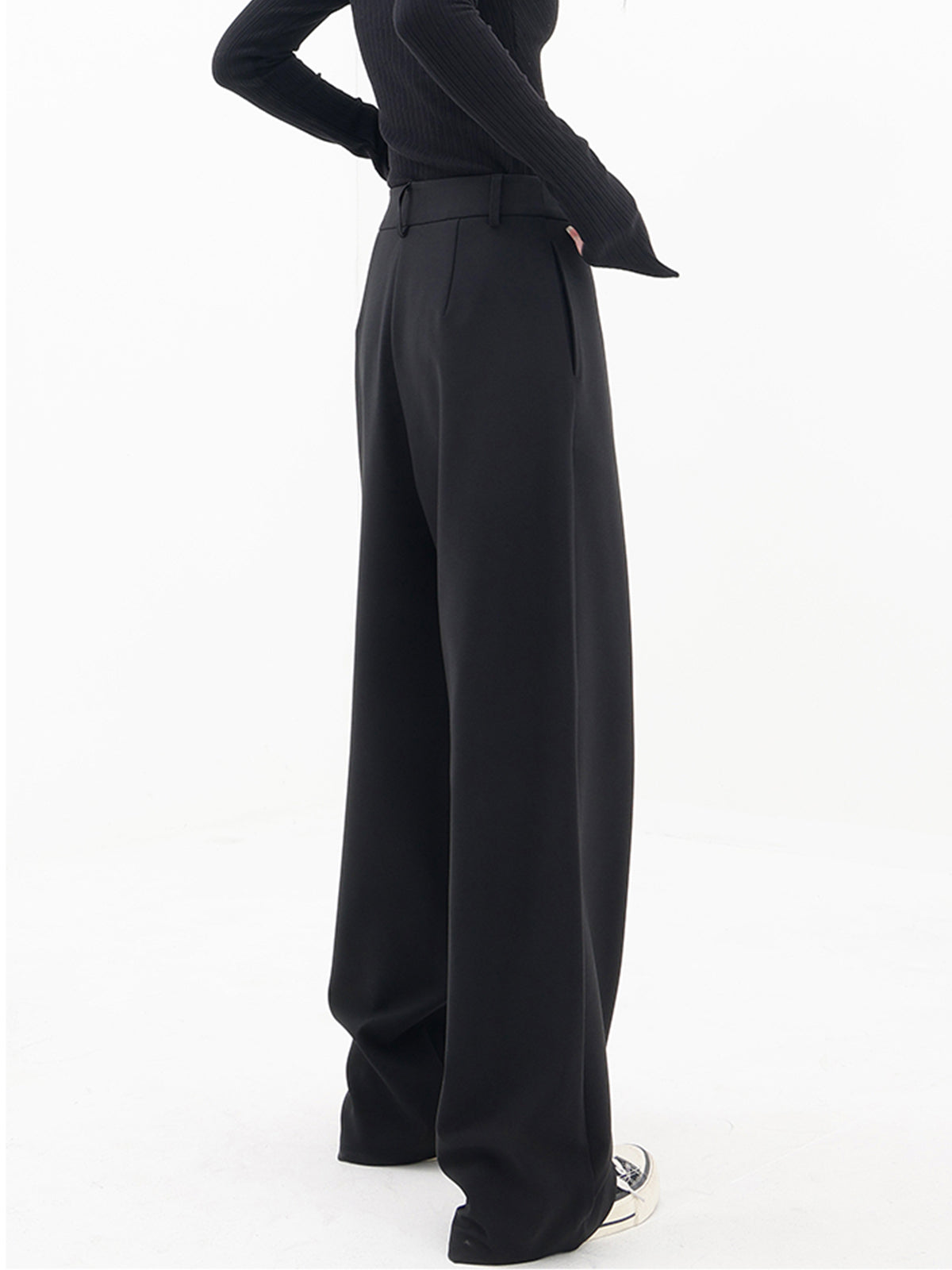 Thalia – Pantalon Ample Asymétrique