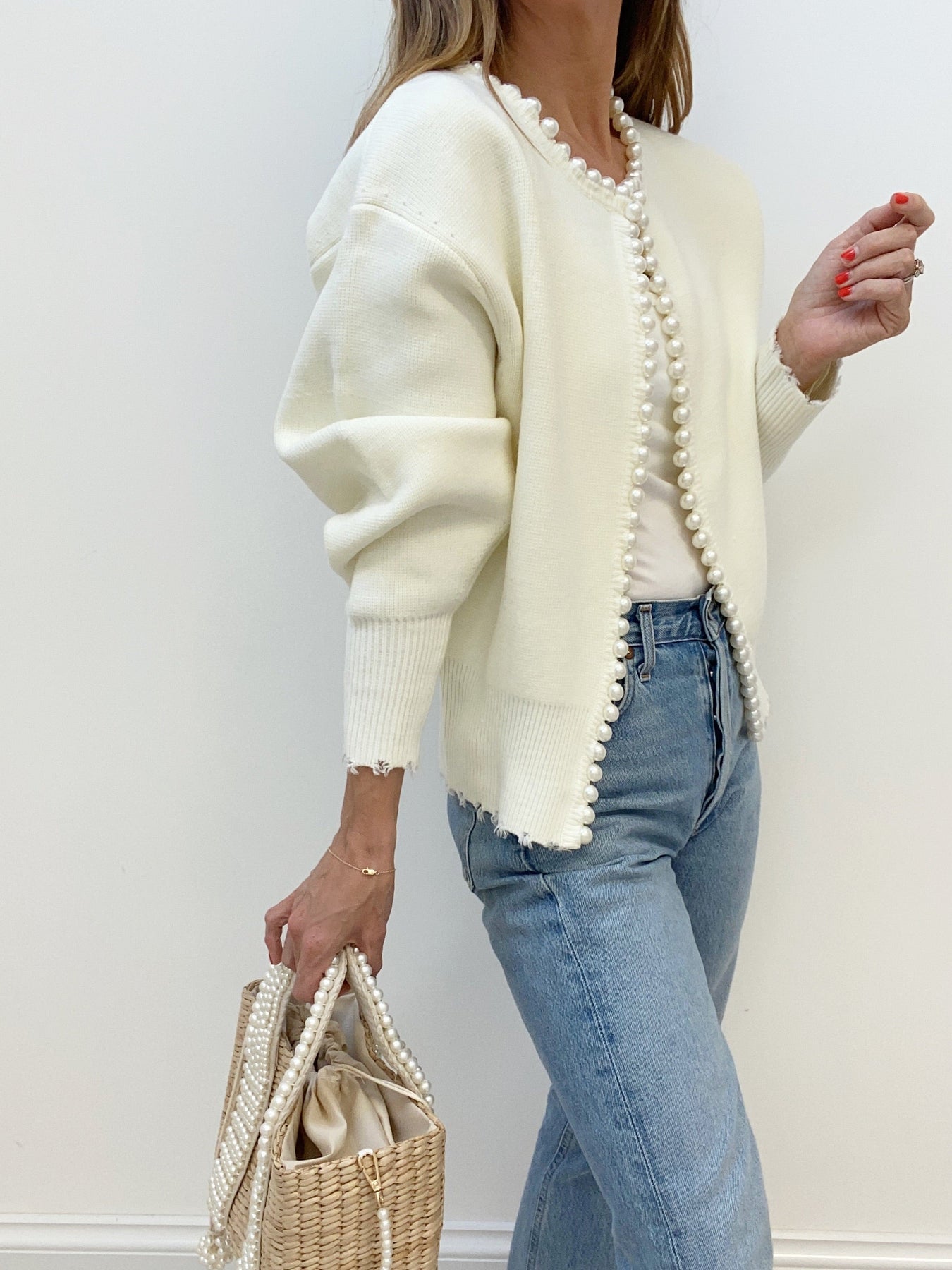 Femme Cardigan oversize avec trim en perles - V-neck pour style décontracté et printemps