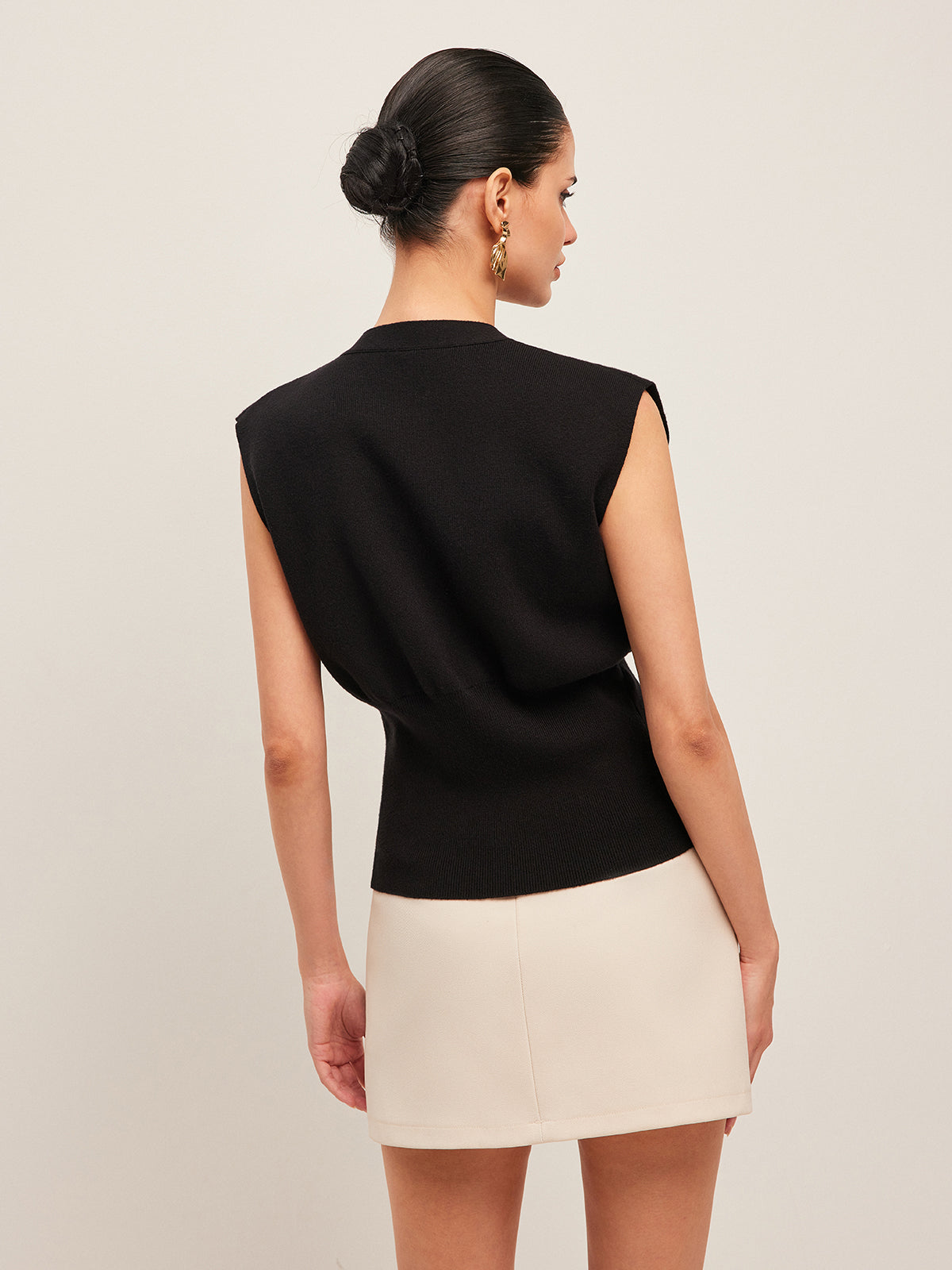 Femme Gilet en maille à V-neck boutonné - Silhouette ajustée pour bureau, quotidien et printemps