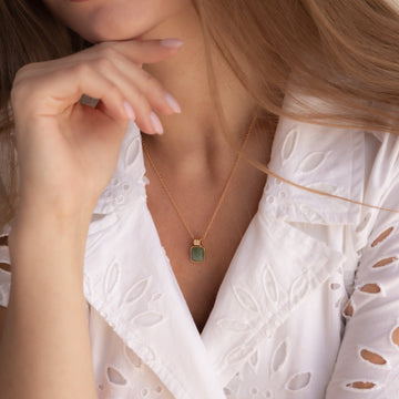 Collier de jade avec pendentif - Collier de jade brillant