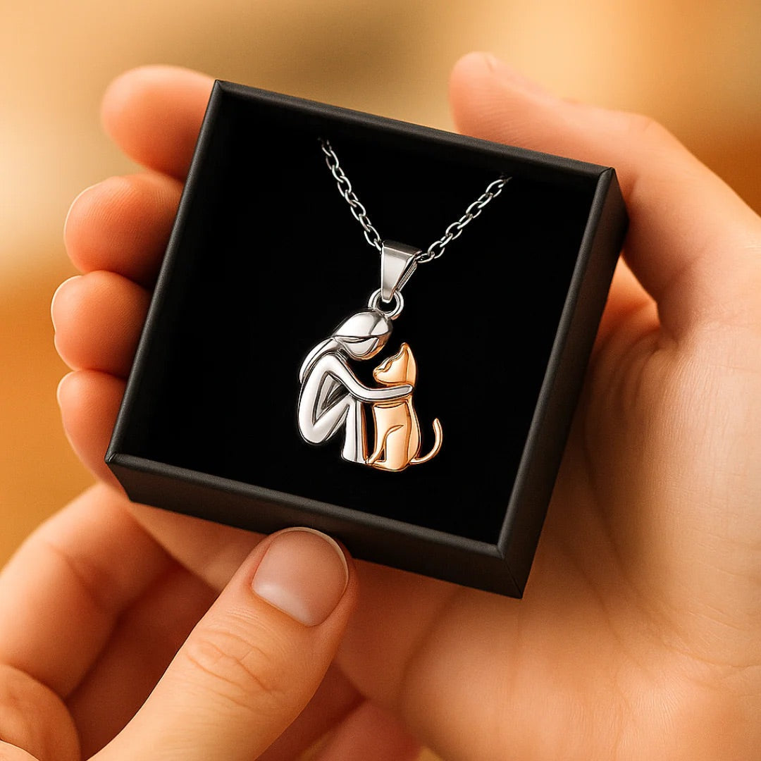 Mignon – Collier avec pendentif de chat entrelacé