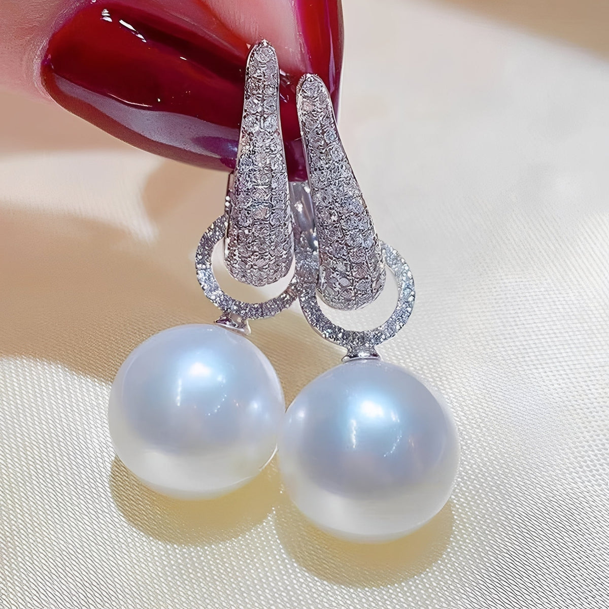 Thalia – Boucle d'oreille clip de mode avec effet luxe en zirconium