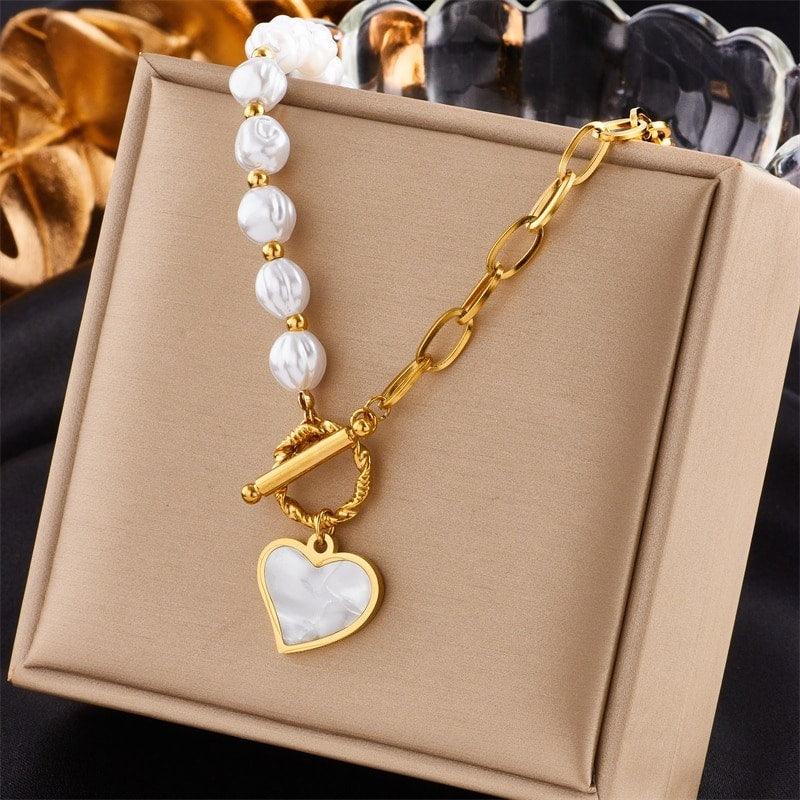 Cyrielle – Collier en perle en forme de cœur avec fermoir OT
