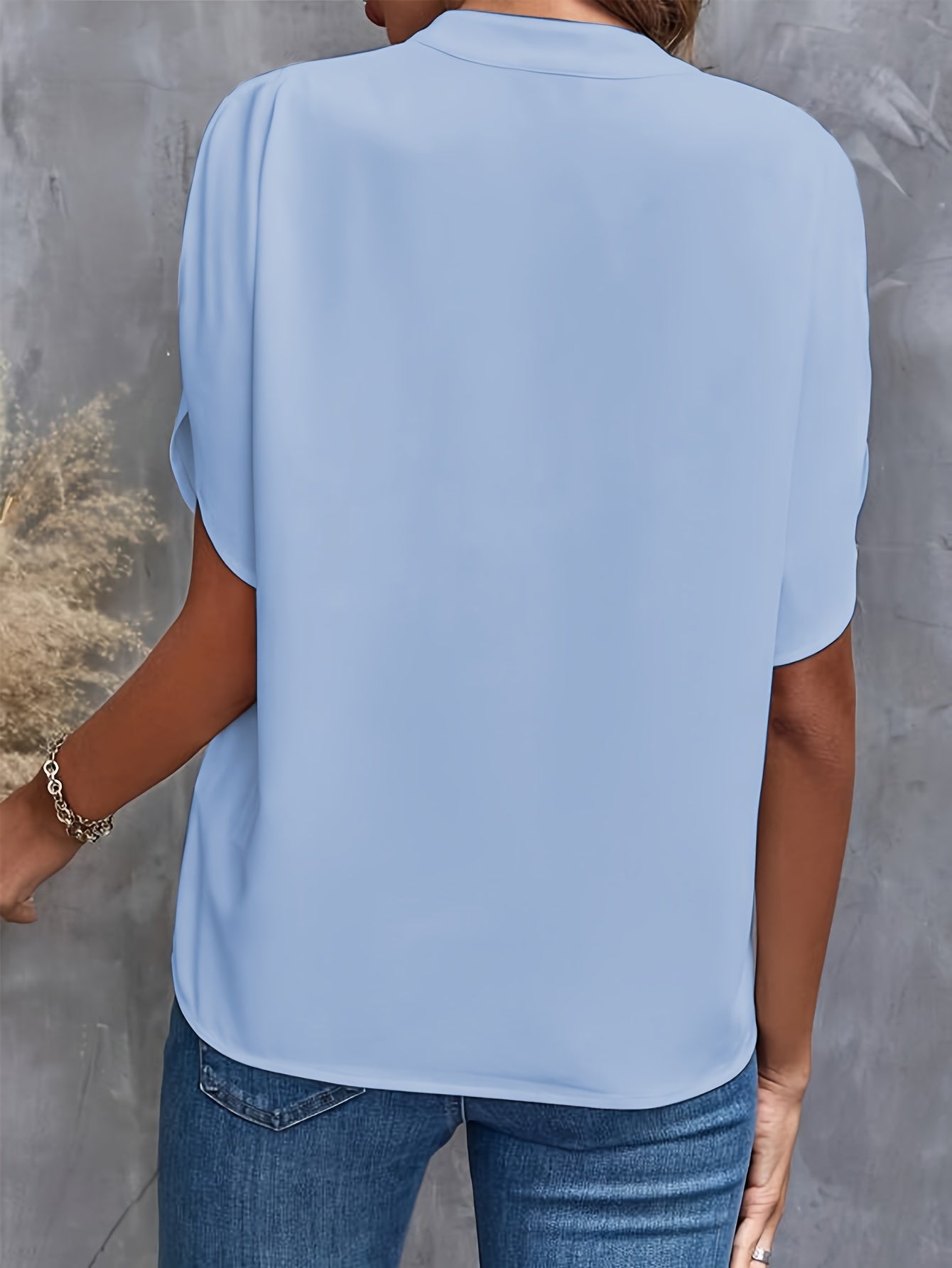 Lina - Light and graceful blouse for every occasion