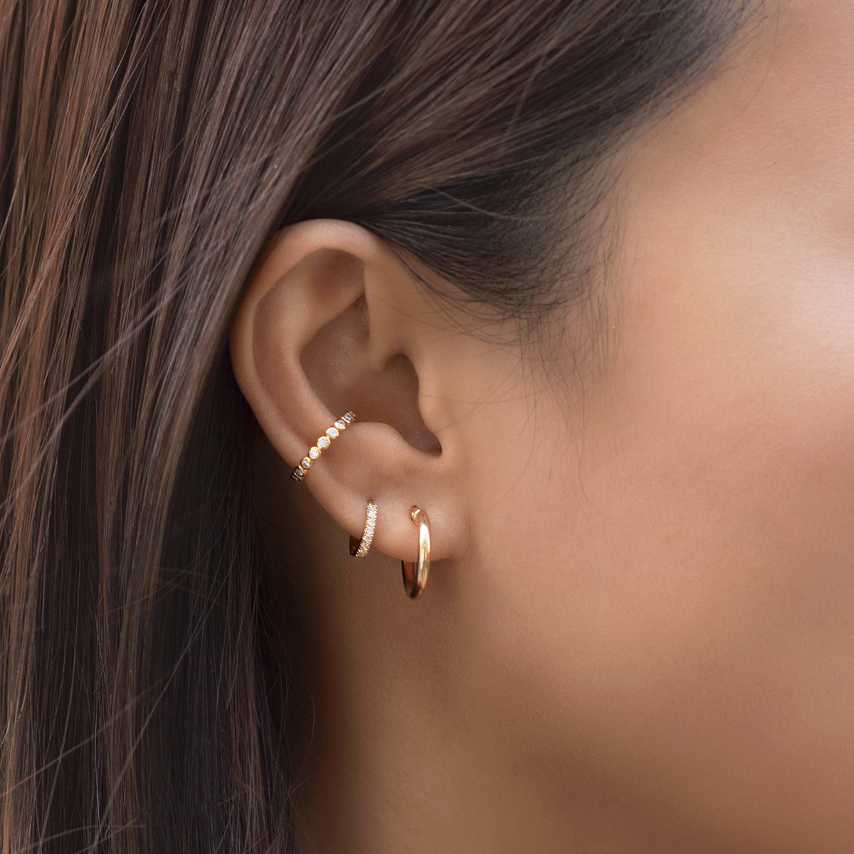 Huggie hoops fins avec Cristaux Pave