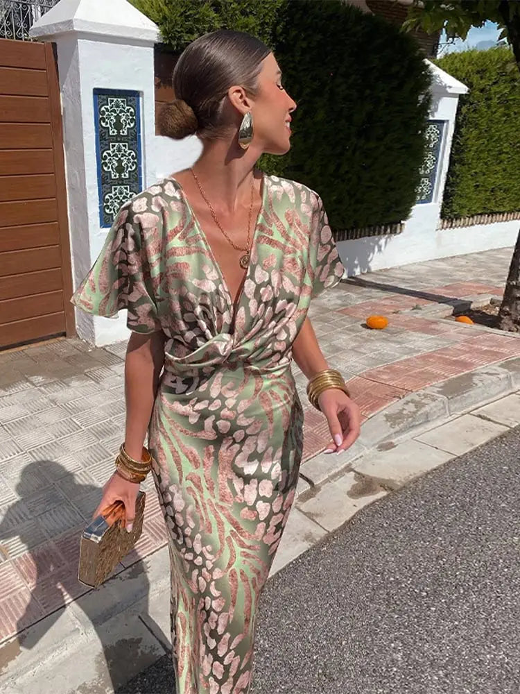 Cosima - Robe féminine avec col en V