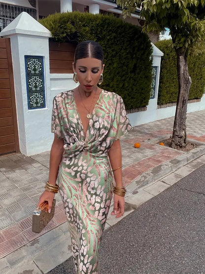 Cosima - Robe féminine avec col en V