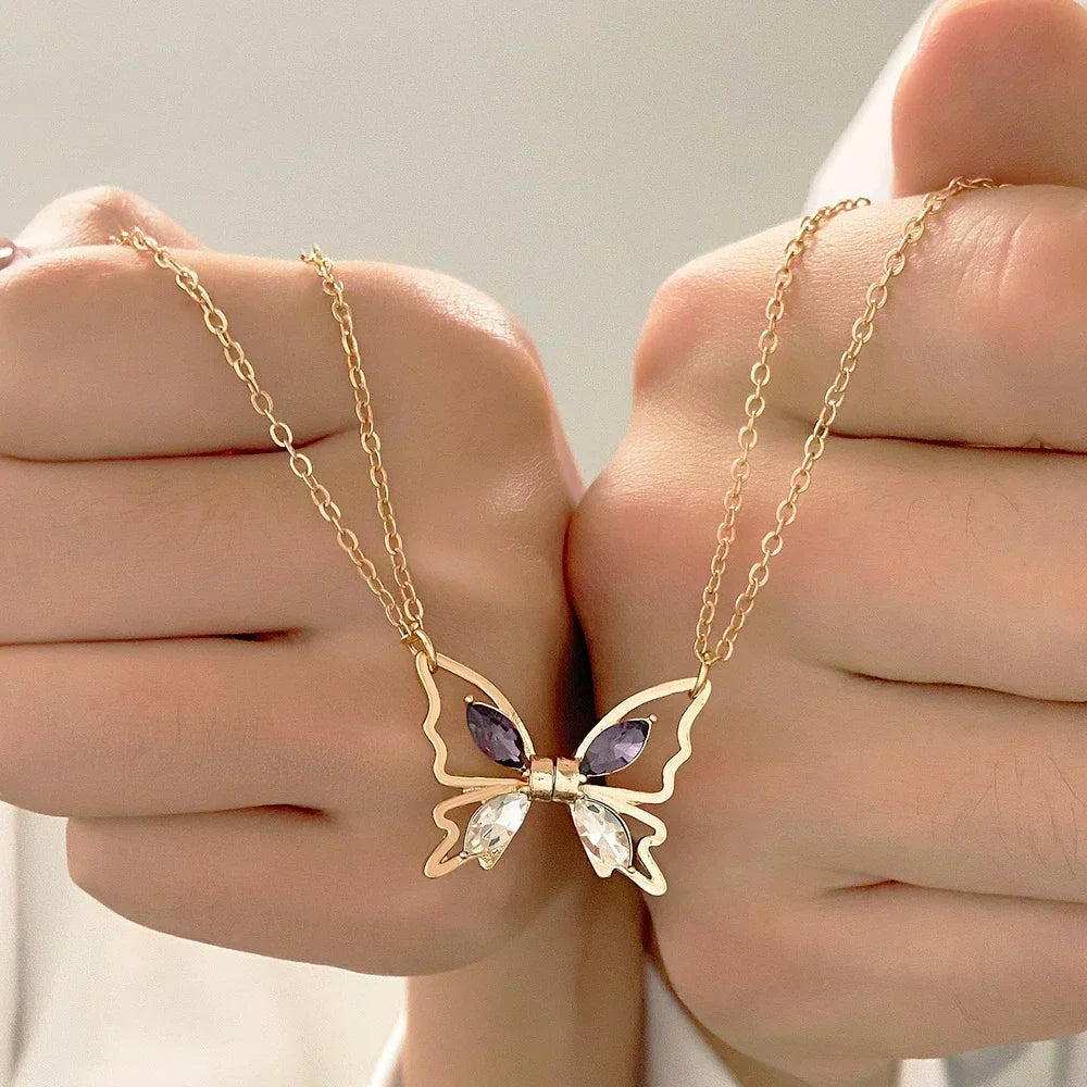 April – Collier papillon magnétique en or