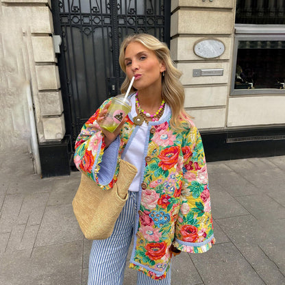 Elena – Blouson Matelassé avec Motif Floral