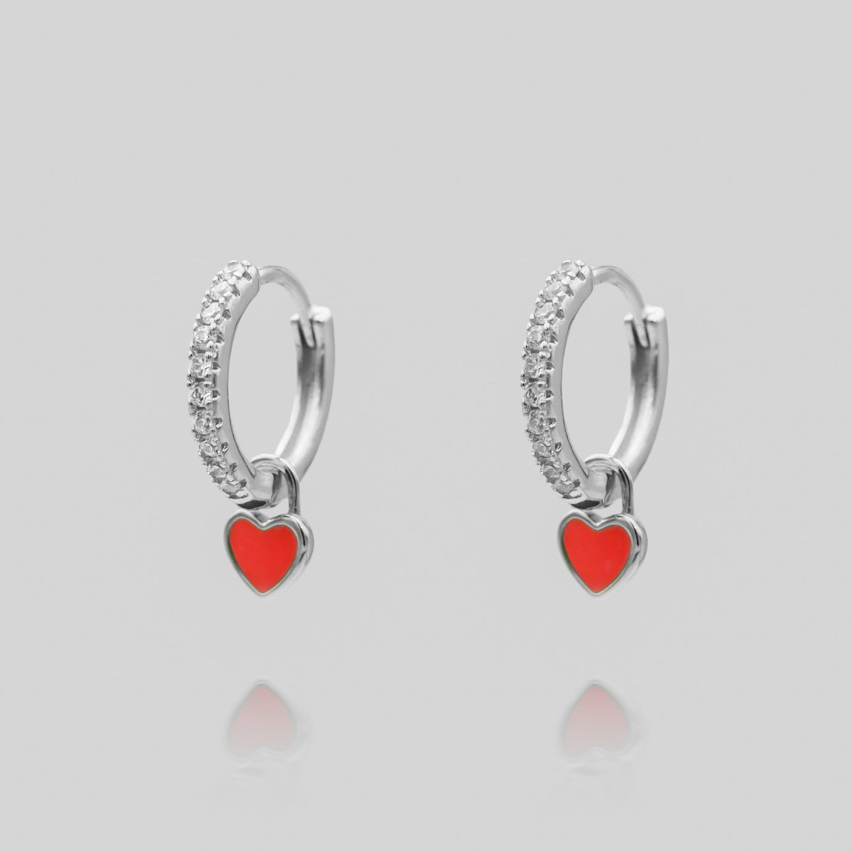 Gabby – Boucles d'oreilles huggies en forme de cœur