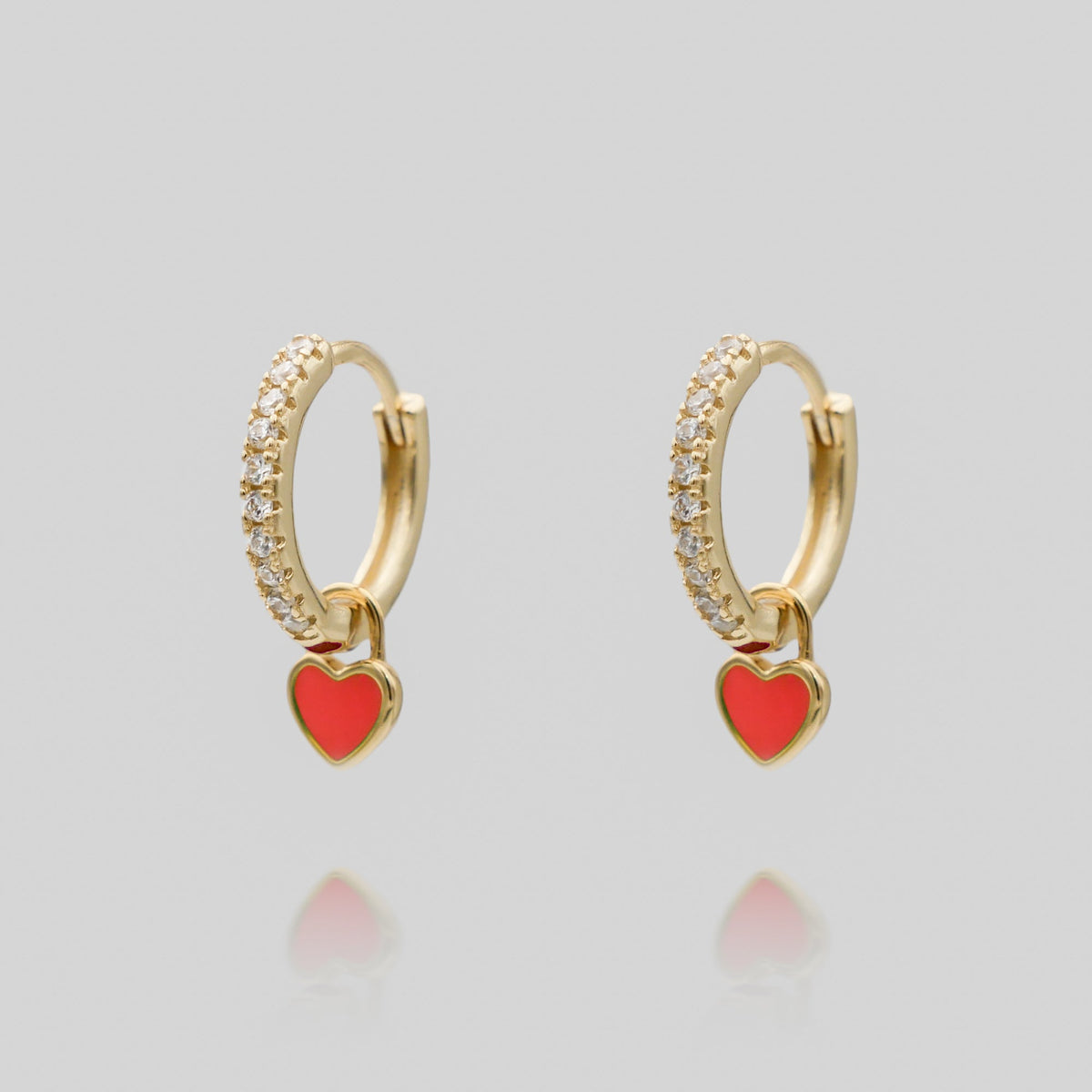 Gabby – Boucles d'oreilles huggies en forme de cœur