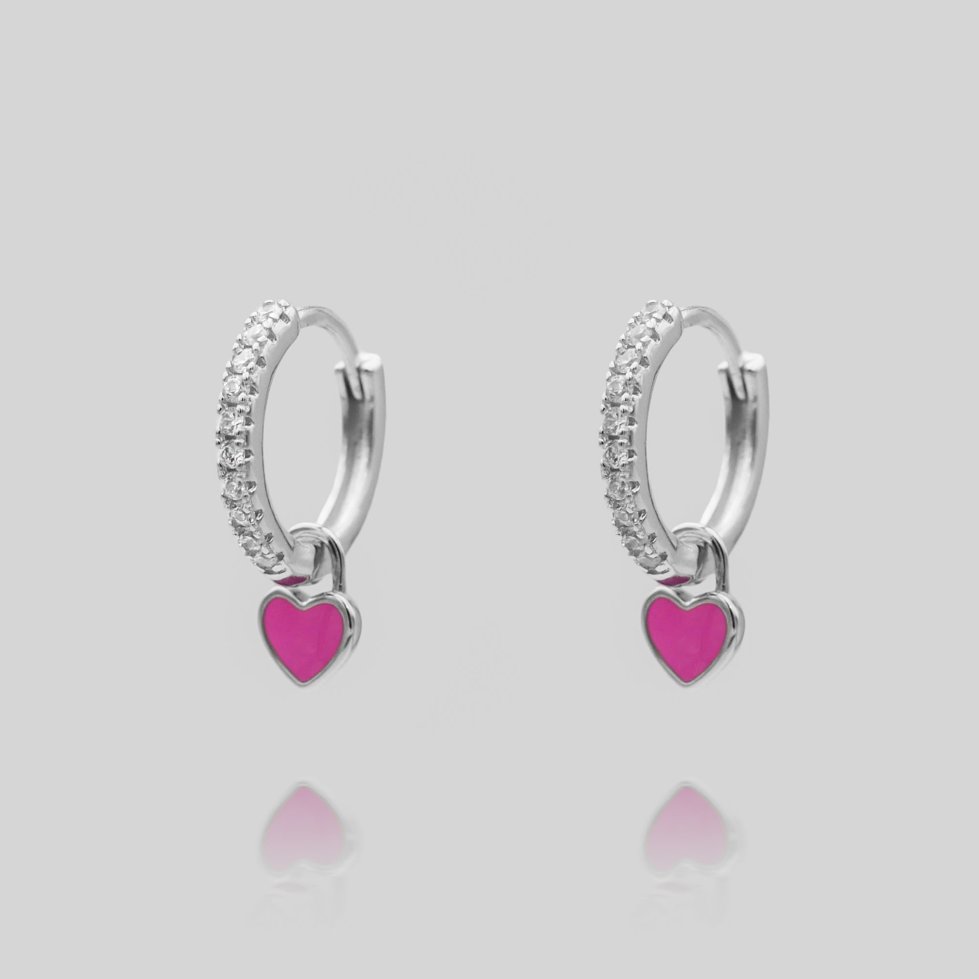 Gabby – Boucles d'oreilles huggies en forme de cœur