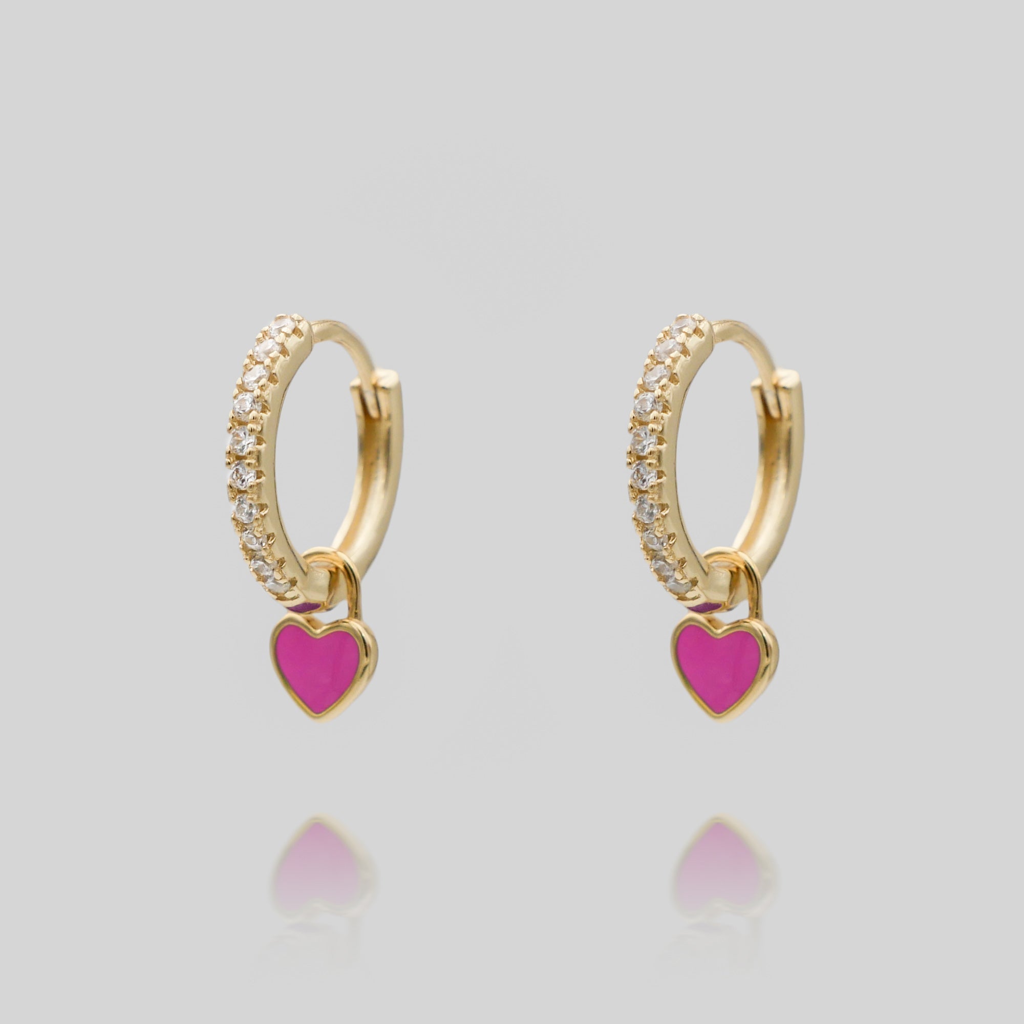 Gabby – Boucles d'oreilles huggies en forme de cœur
