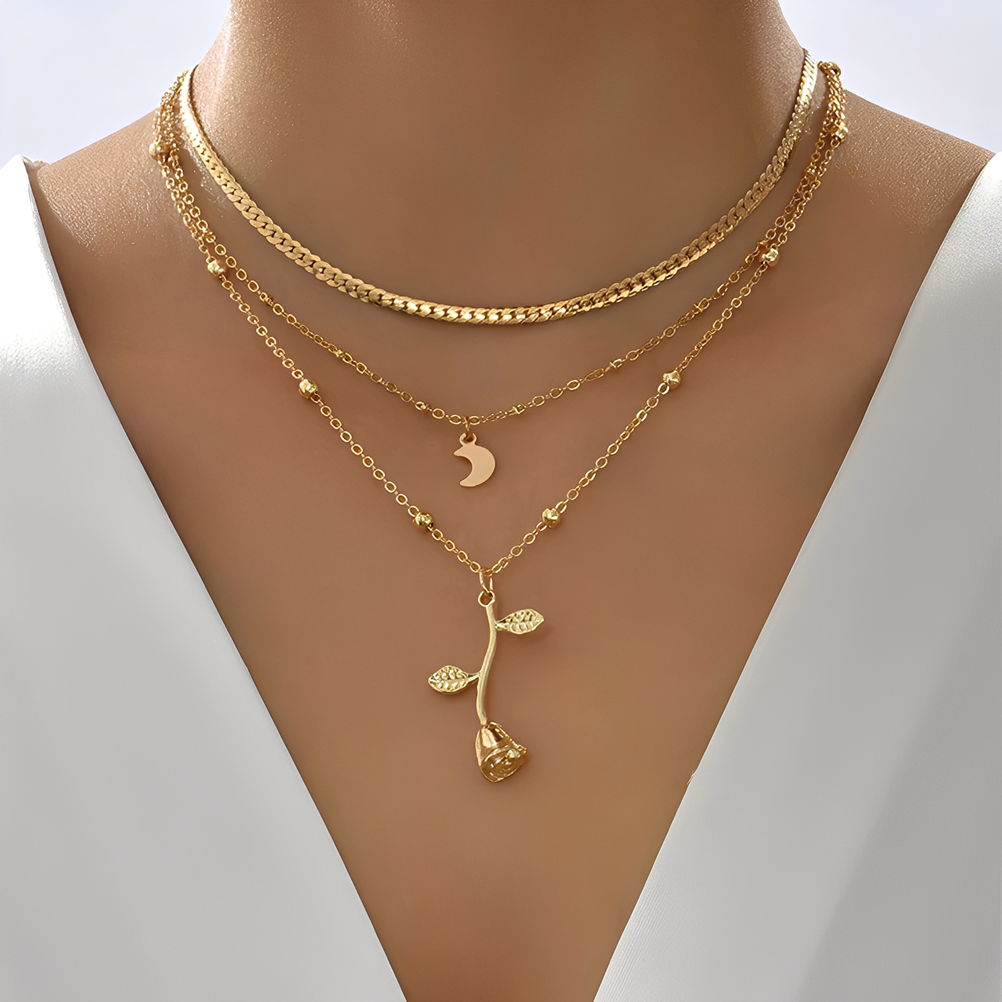 Sylvia – Collier avec pendentif rose et lune en or