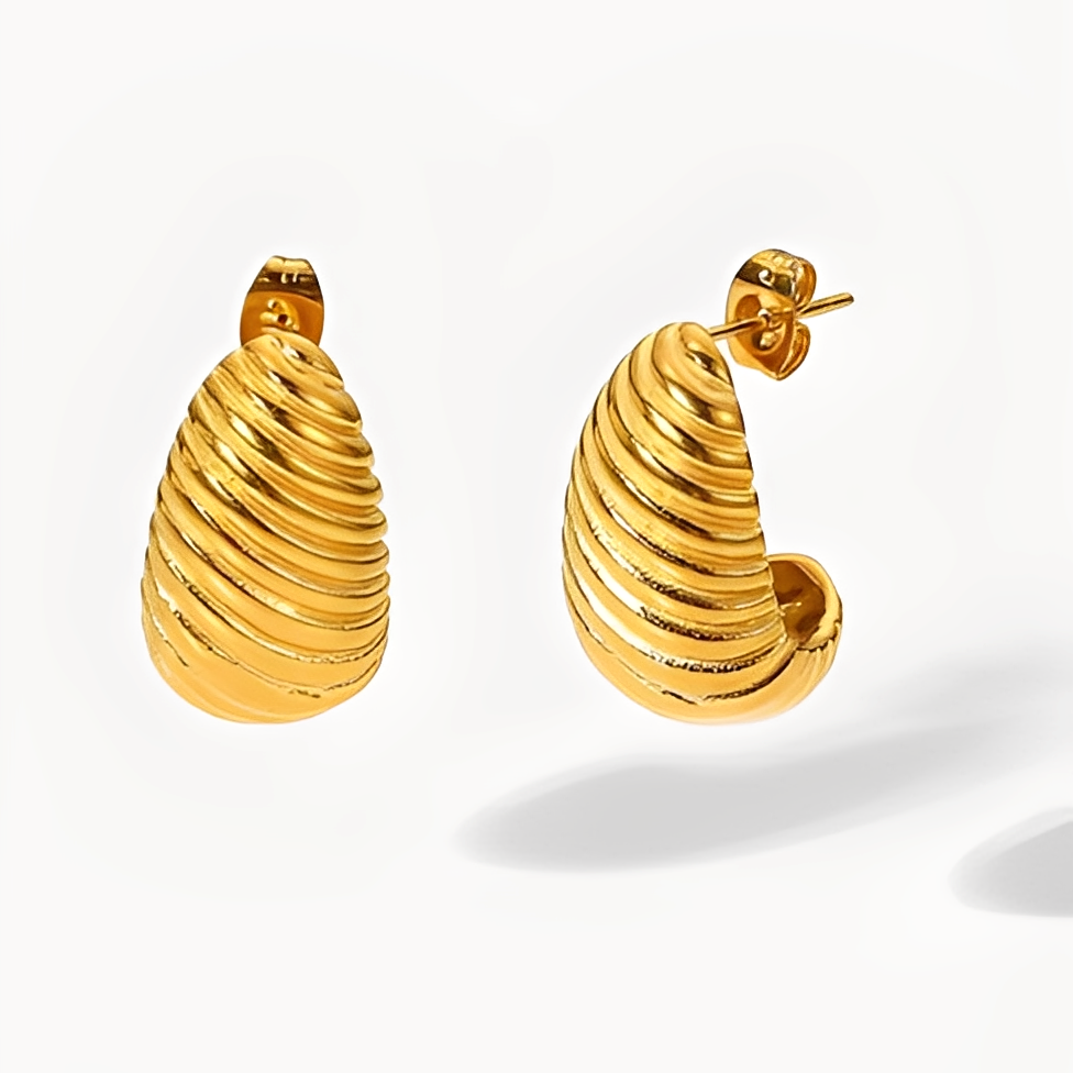 Alice – Boucles d'oreilles élégantes plaquées en or