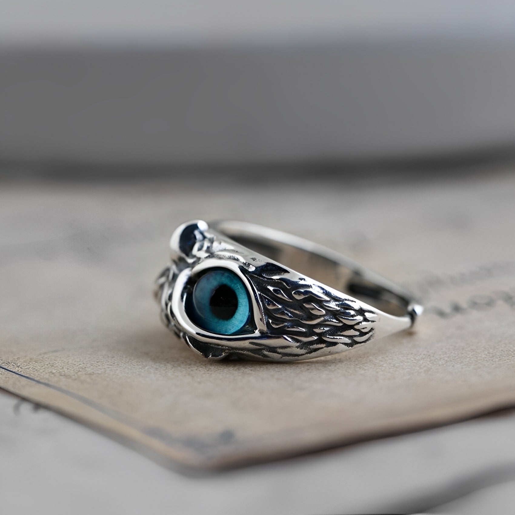 Brianna – Bague ajustable porte-bonheur avec hibou en argent et opale