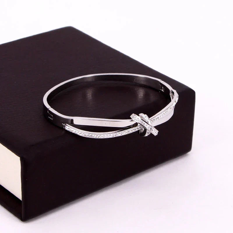 Dalia – Bracelet Nœud Élégant