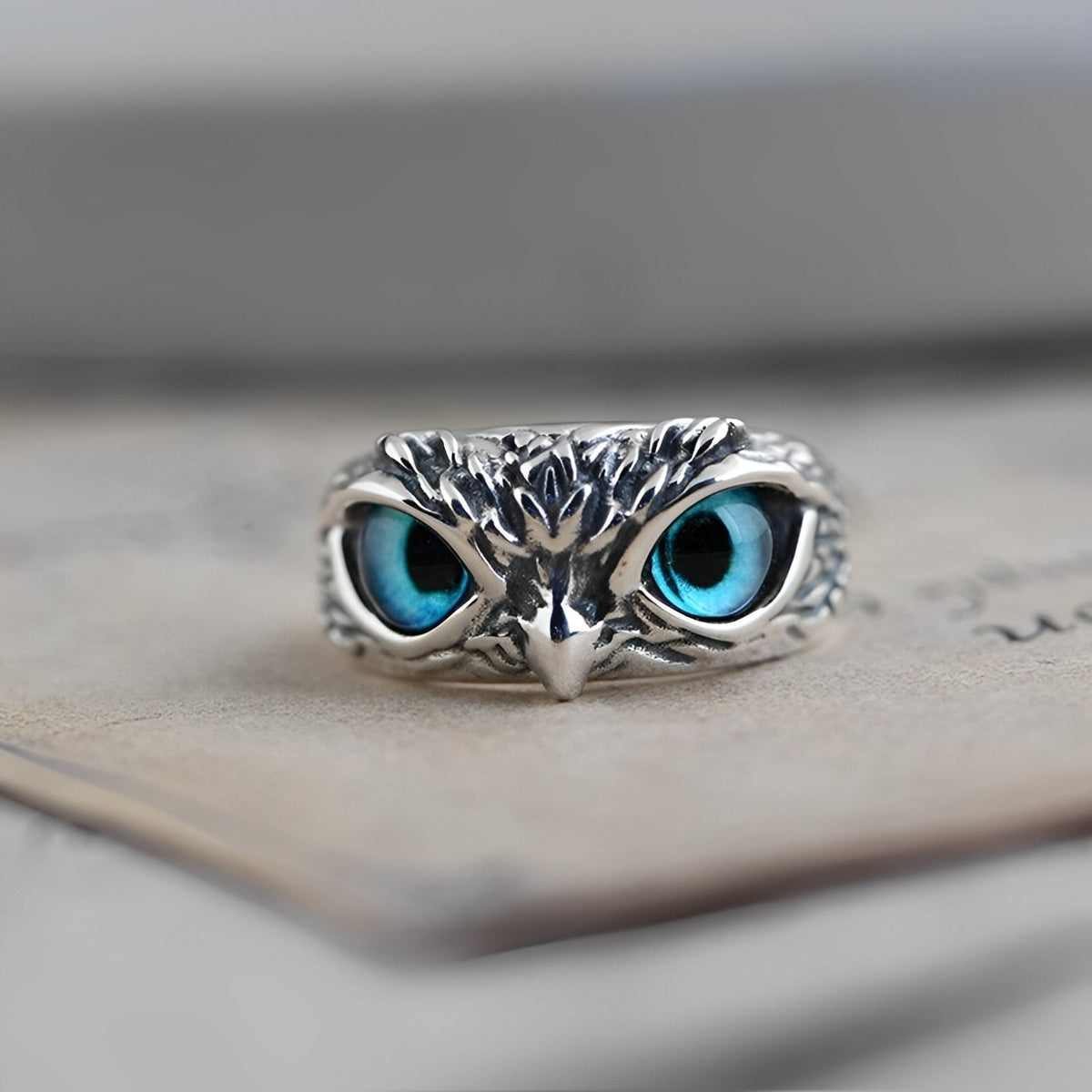 Brianna – Bague ajustable porte-bonheur avec hibou en argent et opale