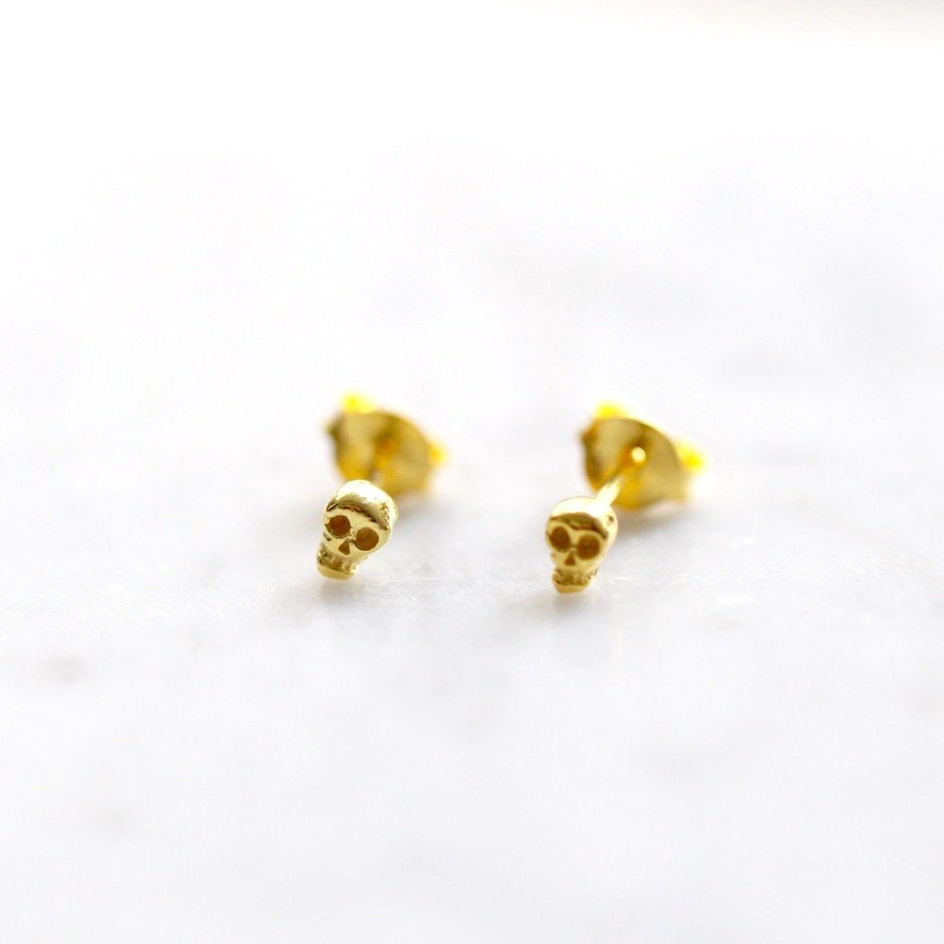 Reem - petites boucles d'oreilles en forme de crâne