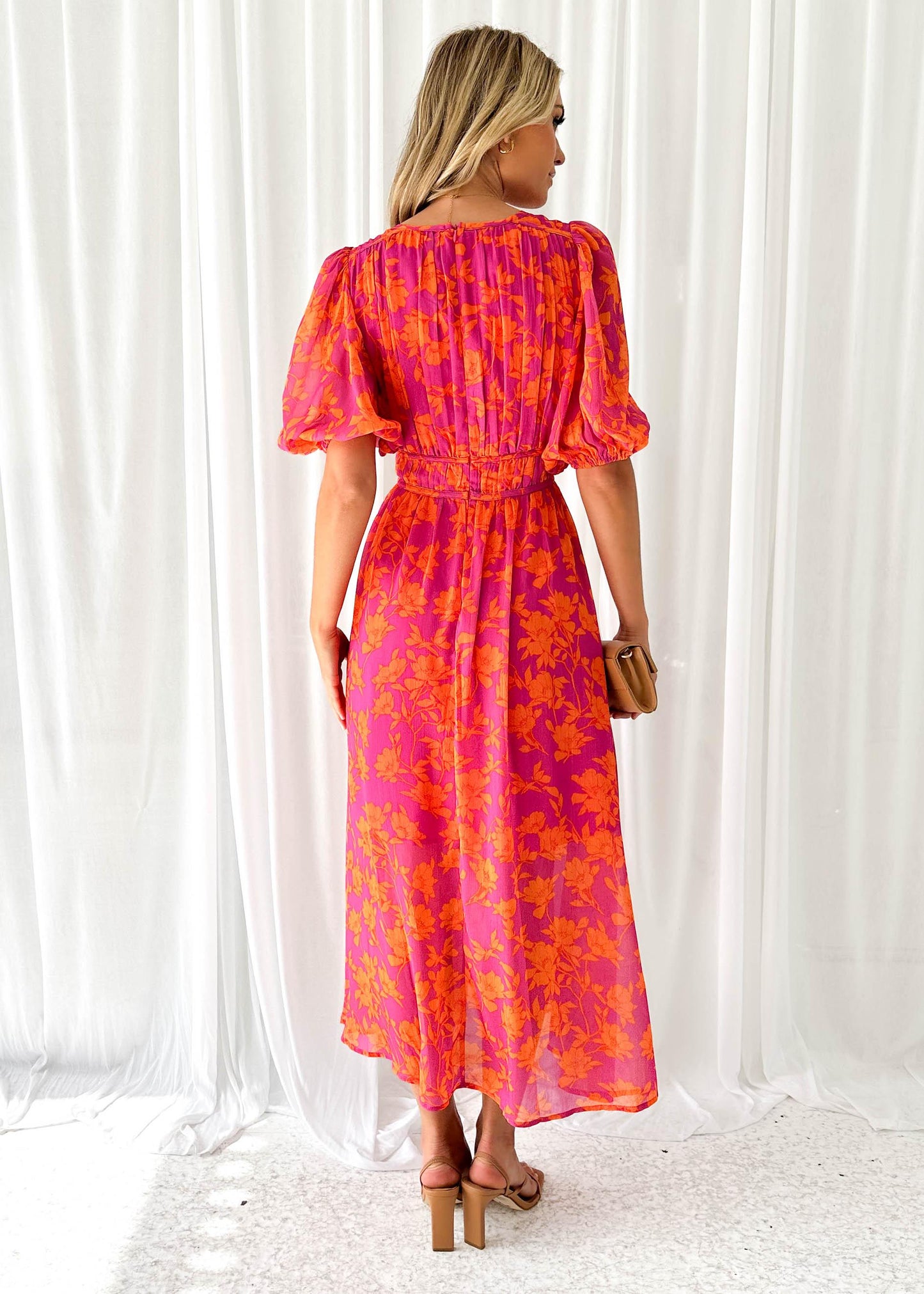 Kathy – Longue Robe à Col en V