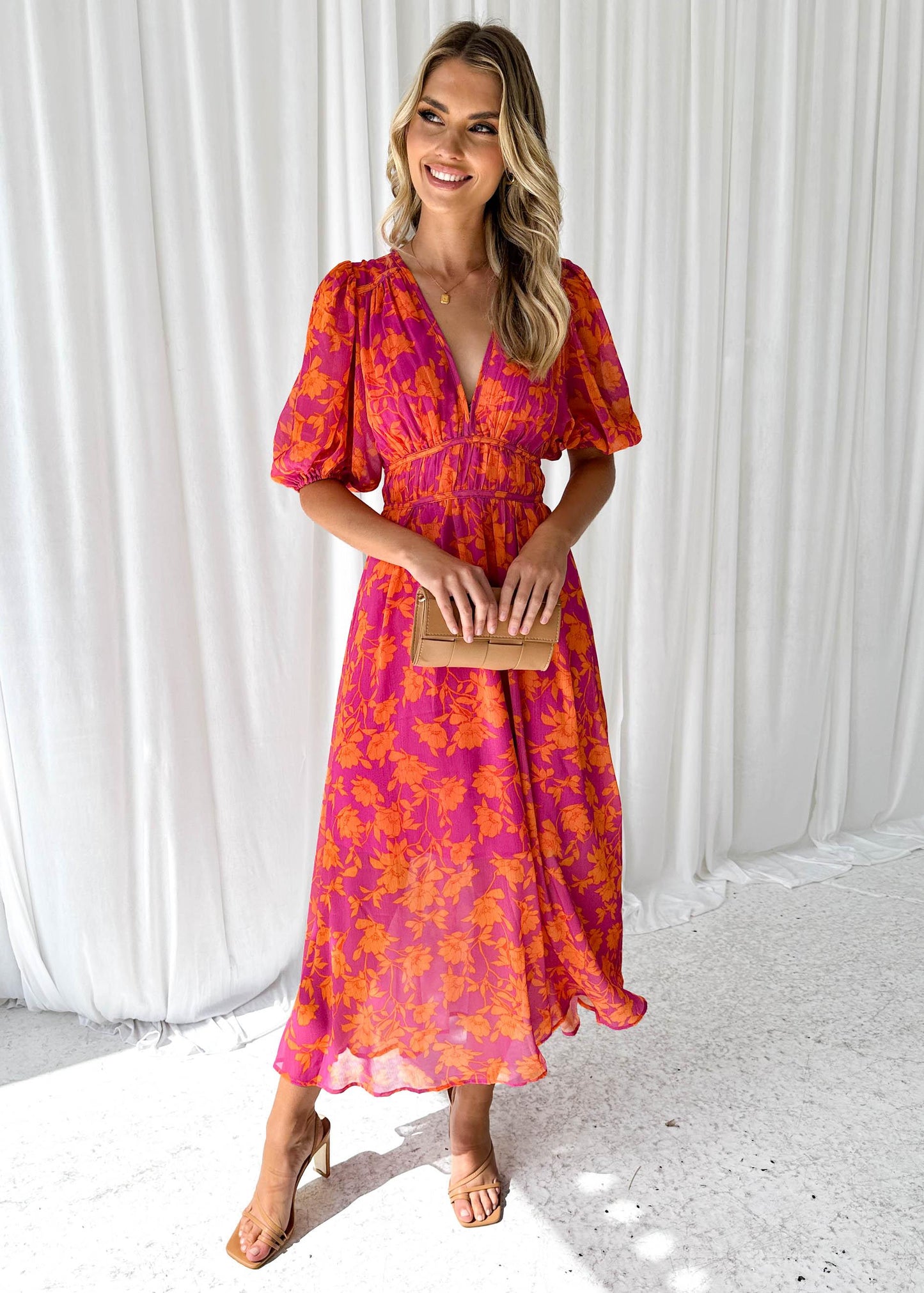 Kathy – Longue Robe à Col en V