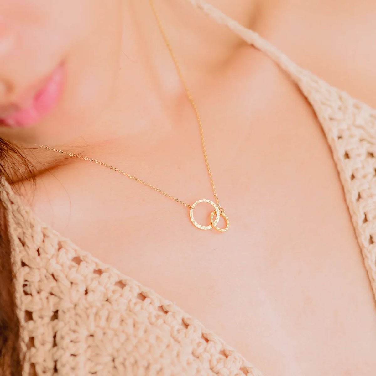 Isabelle – collier hoop en or élégant
