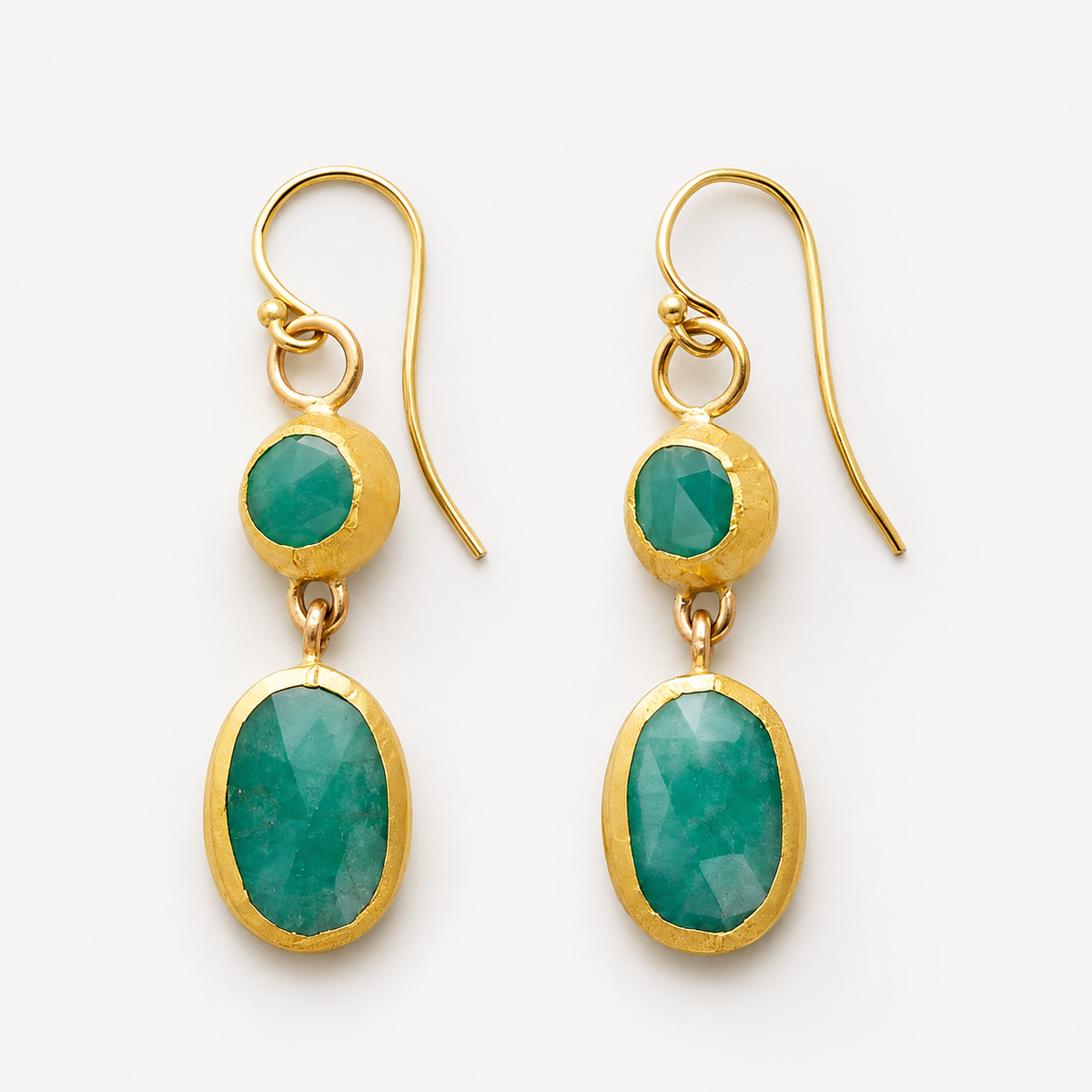 Mireya – boucles vintage dorées avec pierre turquoise