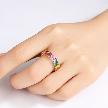 Colette – Bague de déclaration arc-en-ciel brillante