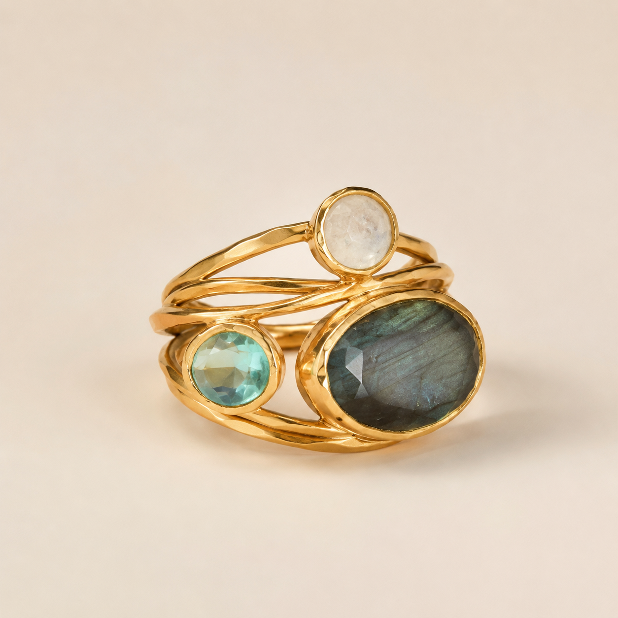 Miranda – Bague vintage avec pierre de lune bleue