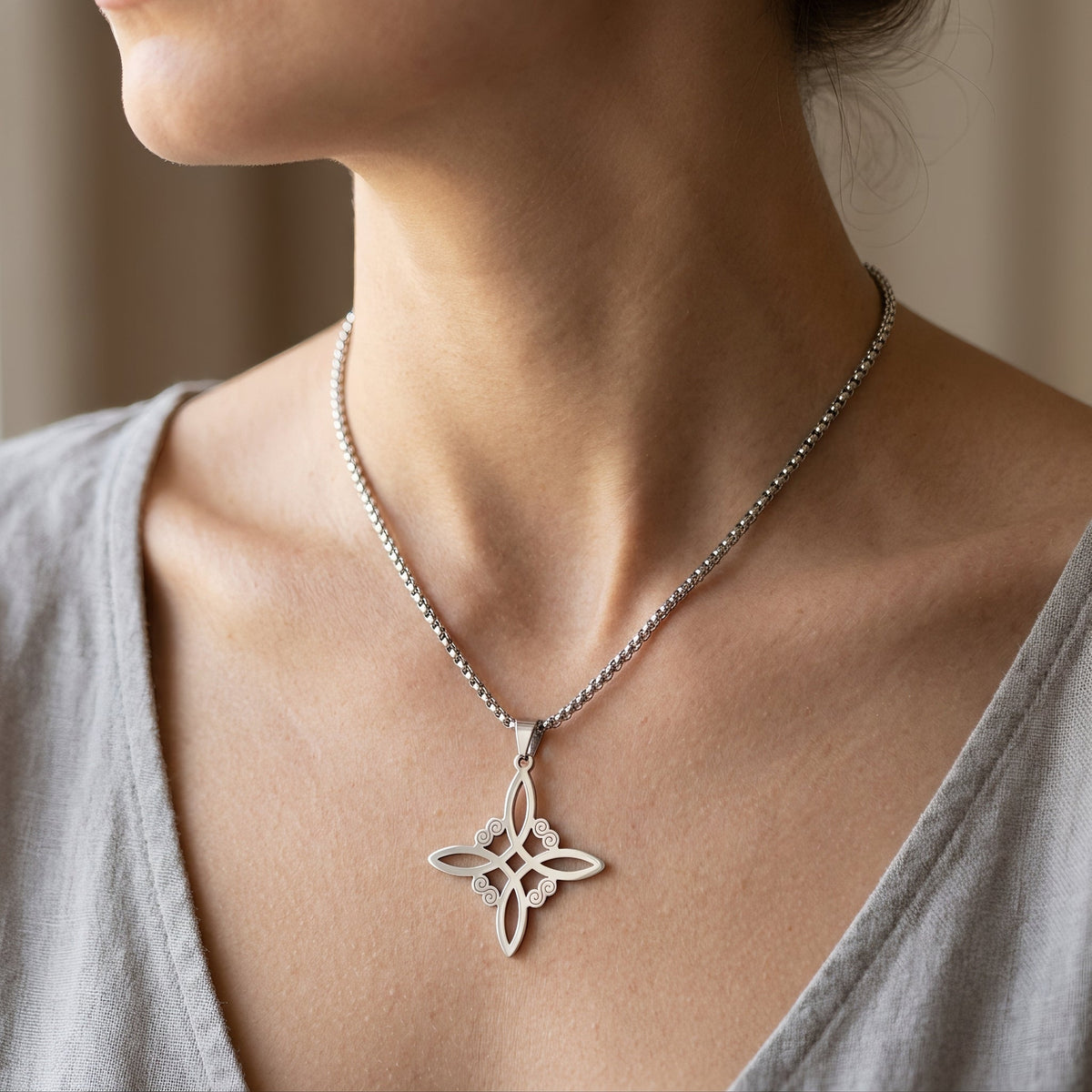 Morwen – collier avec nœud de sorcière protecteur
