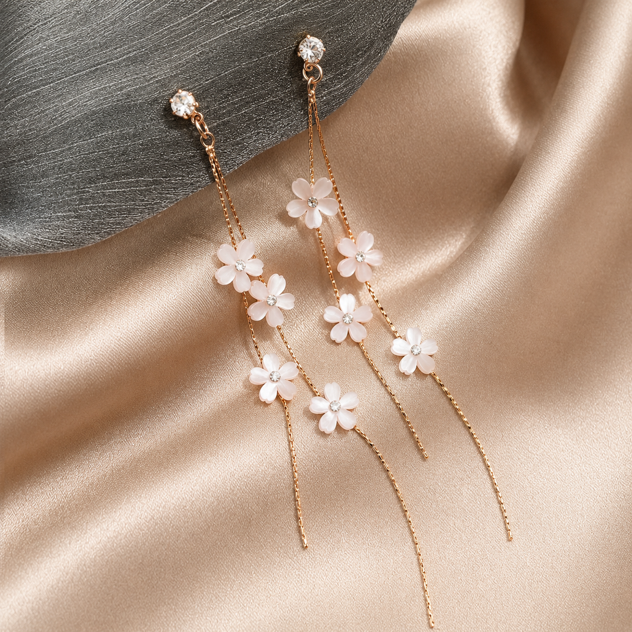 Yuri - Boucles d'oreilles en Fil de Jasmin Blanc
