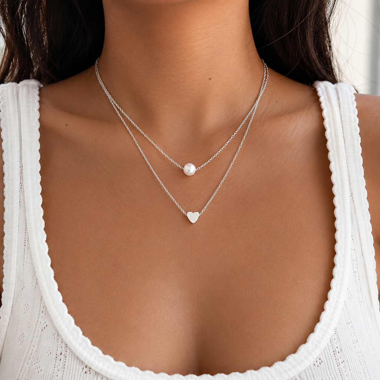 Julia – Collier Élégant de Perles et Cœurs