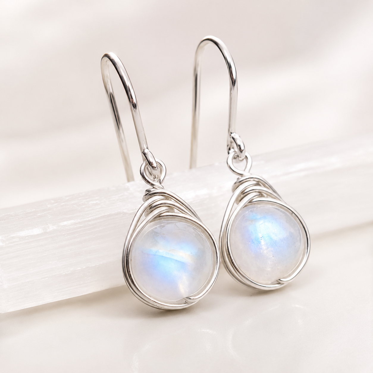 Aylin – Boucles d'oreilles pendantes boho avec pierre de lune