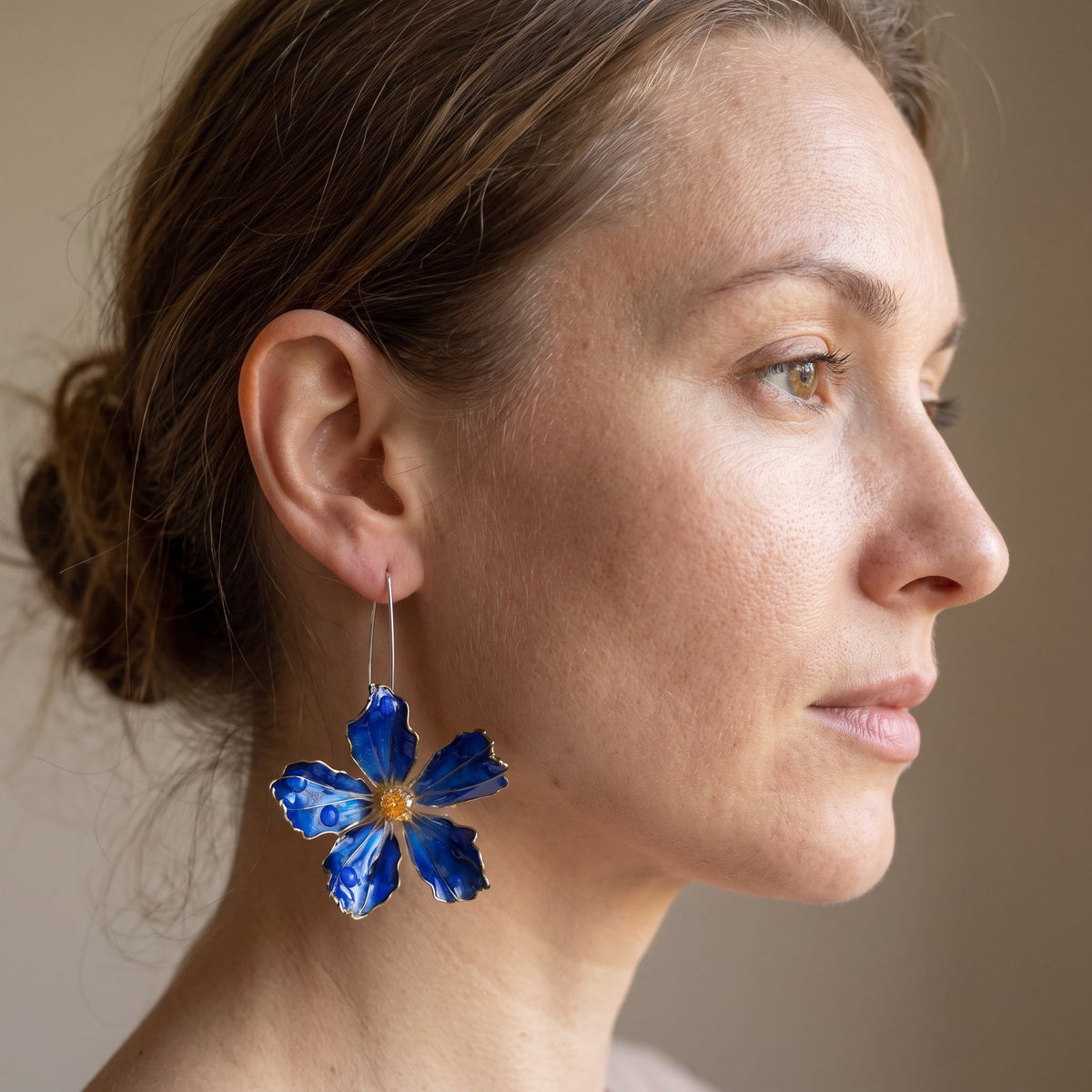 Bliss – Boucles d'oreilles vintage en fleur bleue