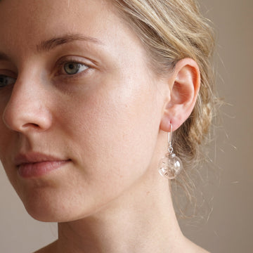 Liora – Boucles d'oreilles en argent avec design de pissenlit
