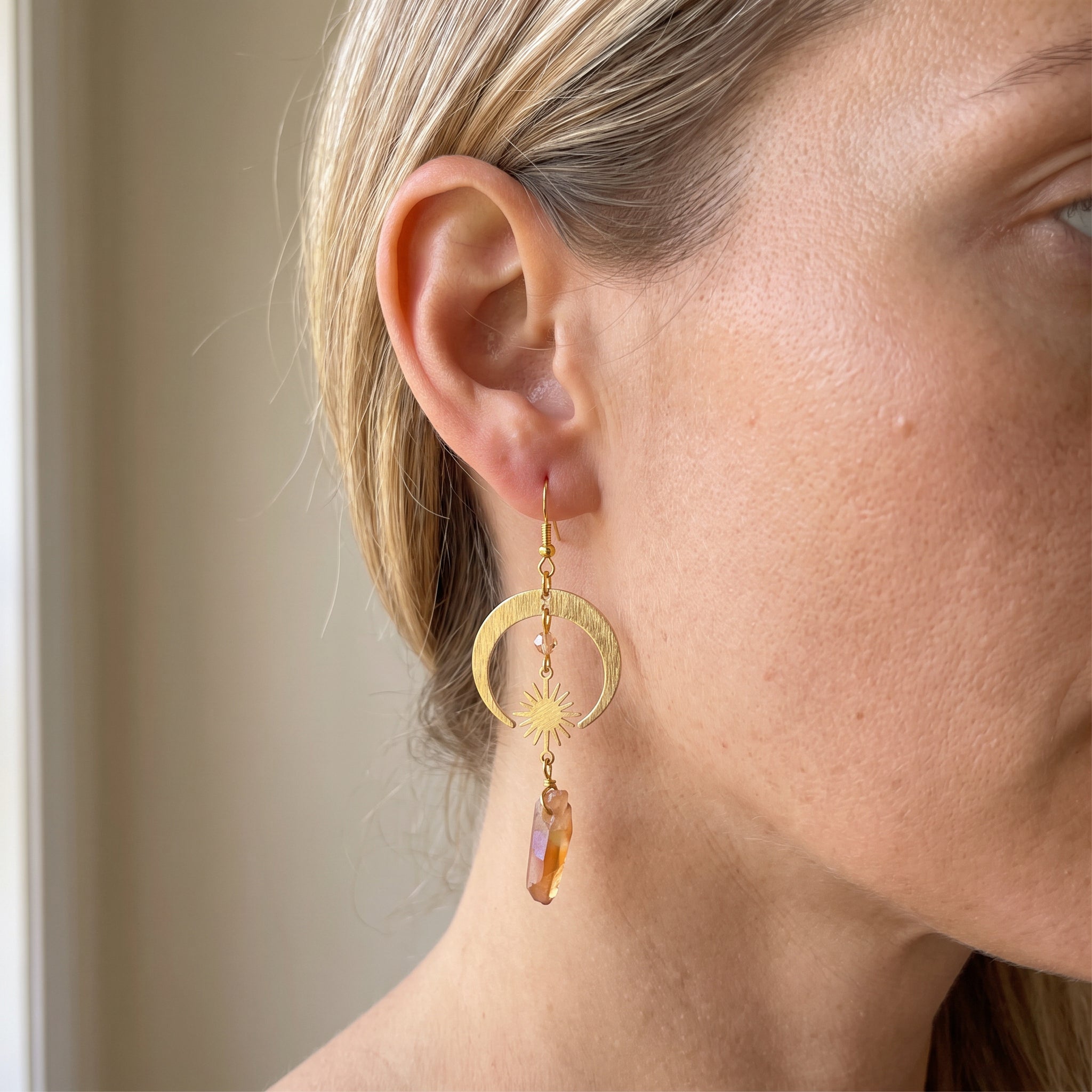 Homa - Boucles d'oreilles en demi-lune en quartz mandarine