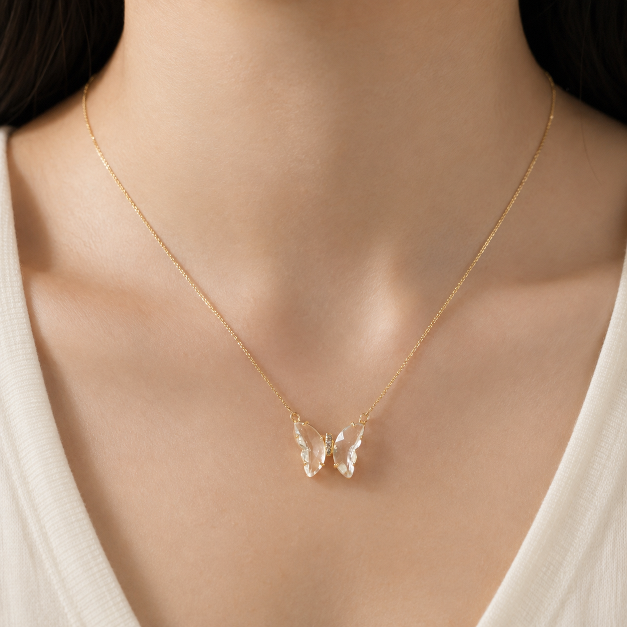 Evelyn - Collier en cristal en forme de papillon