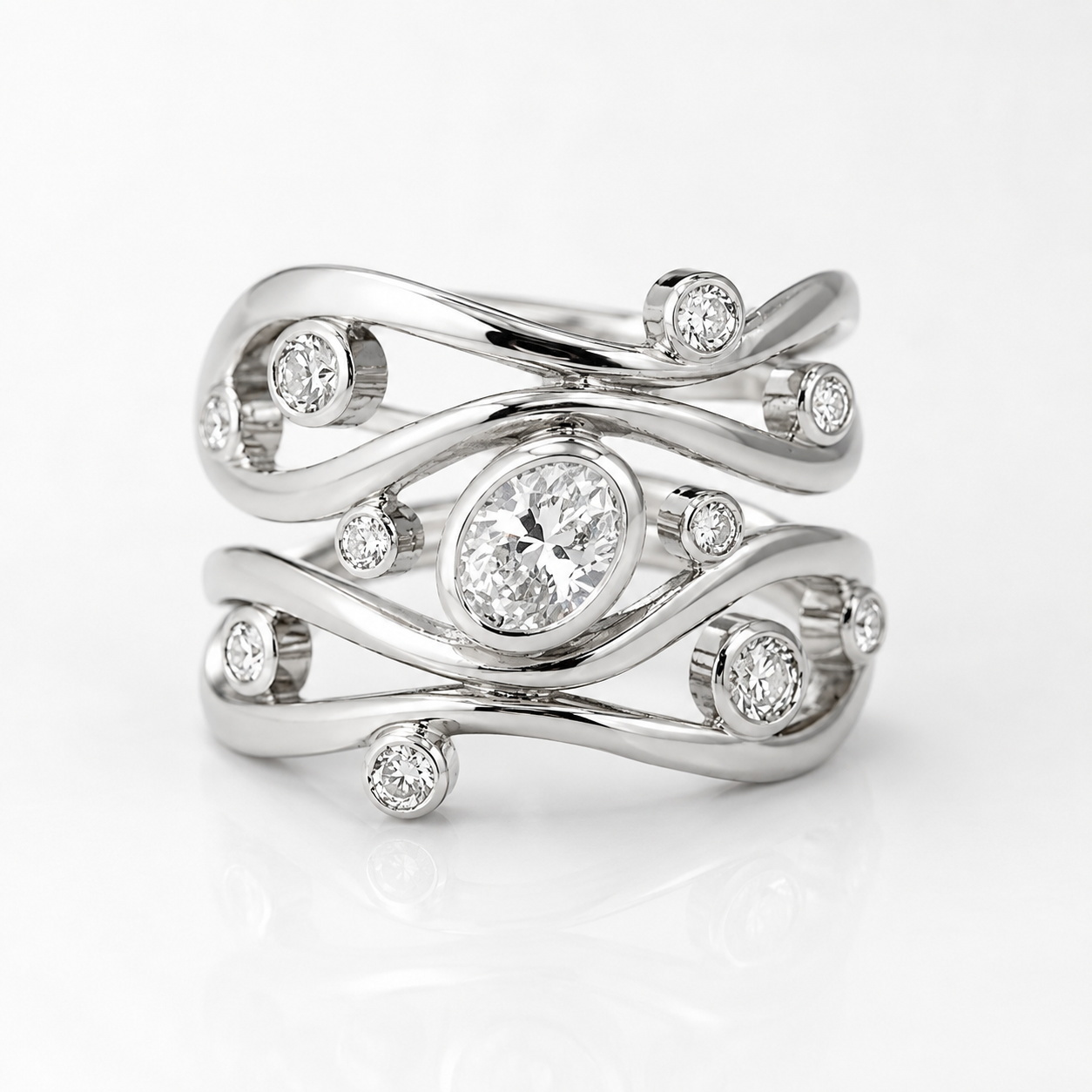 Inara – Bague vintage en argent avec zircon irrégulier