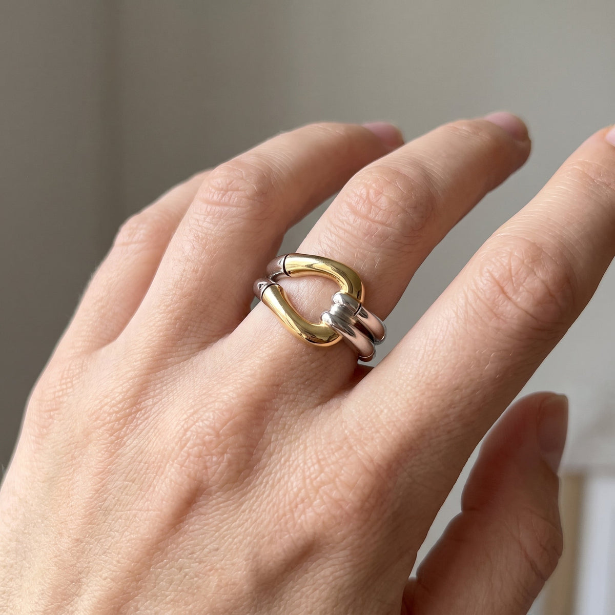 Cassia – Bague vintage nouée en or et argent