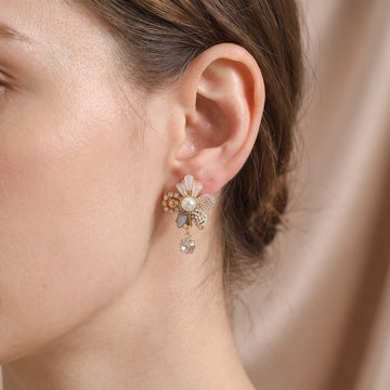 Boucles d'oreilles fleuries à franges