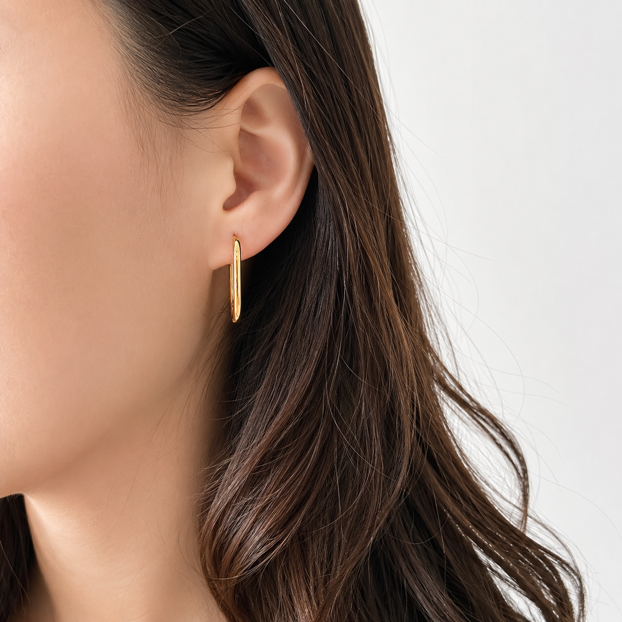 Laura – Boucles d'oreilles Huggie rétro en forme de boîte